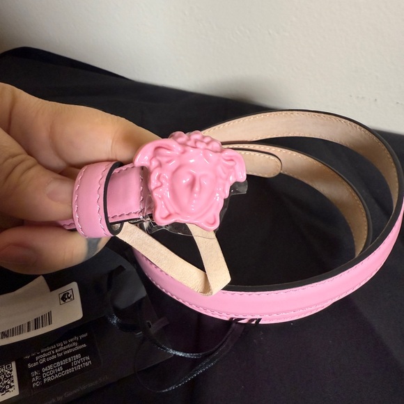 Versace Pink Belt with Iconic Medusa Emblem - Picture 2 of 2